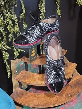 BeautiFeel Black and White Plaid Sneakers with Patent Black Toe and Red Trim